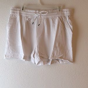 Style & Co short size Large color white
